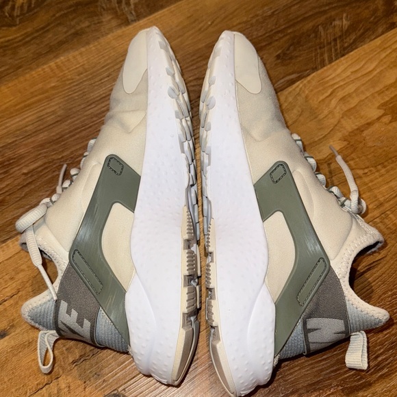 Nike Womens Air Huarache Run Ultra (Color: Light Pumice)(Size: 8.5)(EUC) - Picture 11 of 15